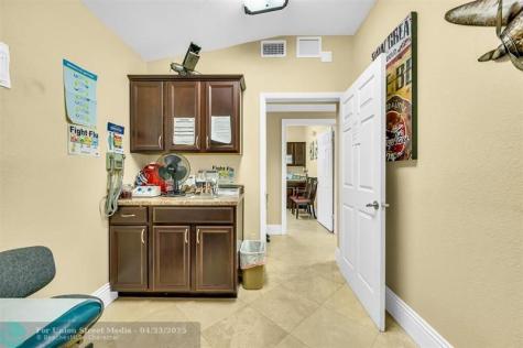 910 S State Road 7 Plantation FL 33317