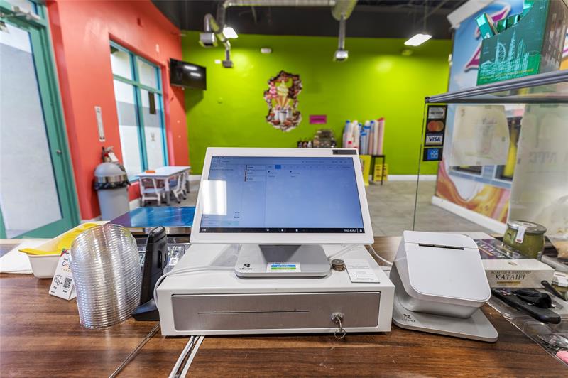 518 N Pine Island Road Plantation FL 33324