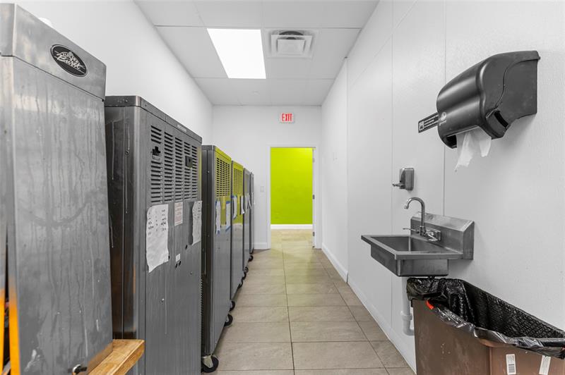 518 N Pine Island Road Plantation FL 33324