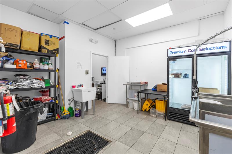 518 N Pine Island Road Plantation FL 33324