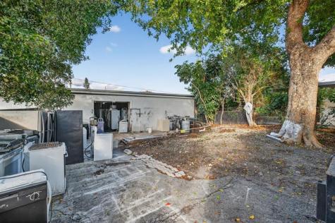 3936 SW 12th Court Fort Lauderdale FL 33312