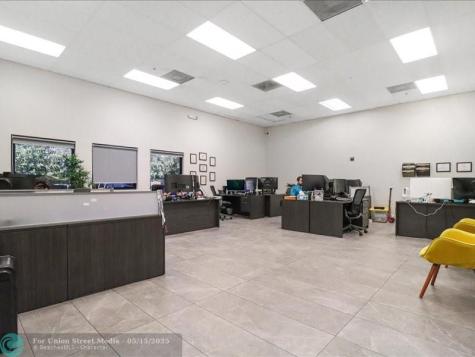 73 SW 12th Avenue Dania Beach FL 33004