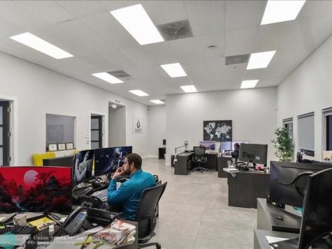 73 SW 12th Avenue Dania Beach FL 33004