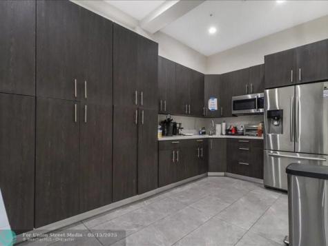 73 SW 12th Avenue Dania Beach FL 33004