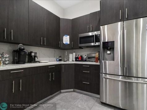 73 SW 12th Avenue Dania Beach FL 33004