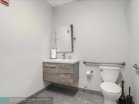 73 SW 12th Avenue Dania Beach FL 33004