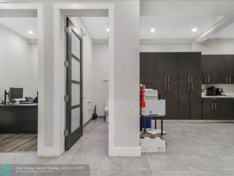 73 SW 12th Avenue Dania Beach FL 33004