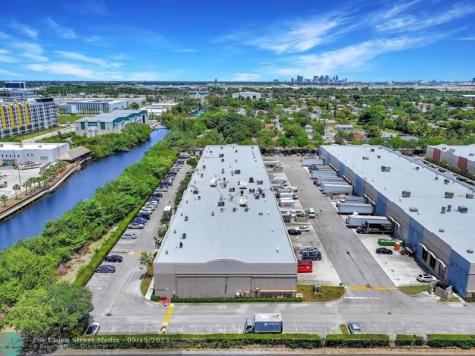 73 SW 12th Avenue Dania Beach FL 33004