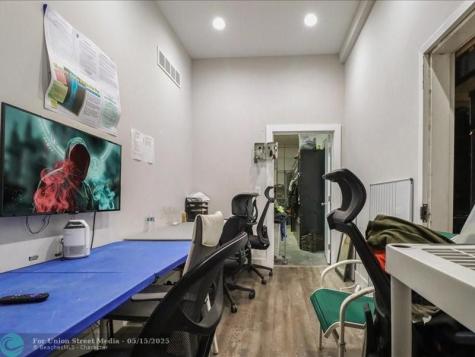 73 SW 12th Avenue Dania Beach FL 33004