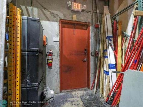 73 SW 12th Avenue Dania Beach FL 33004