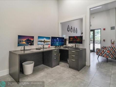 73 SW 12th Avenue Dania Beach FL 33004