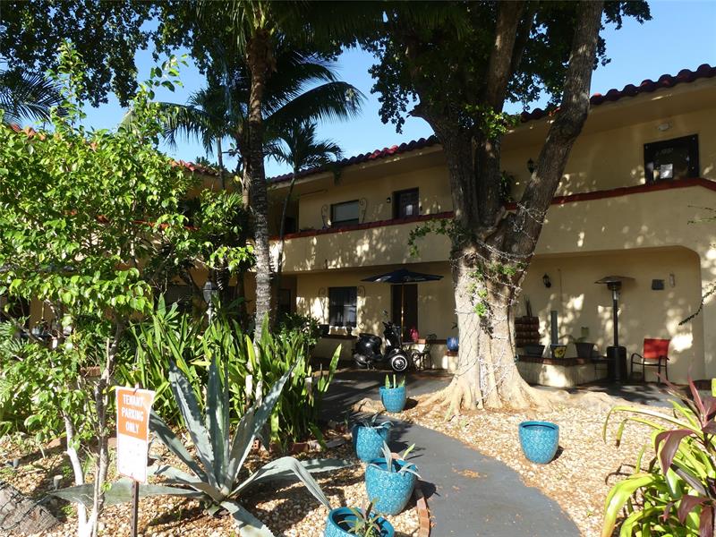 2300 NE 6th Avenue Wilton Manors FL 33305