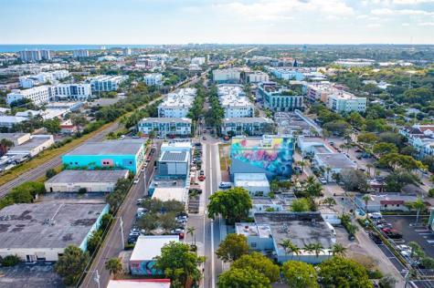 367 NE 3rd Avenue Delray Beach FL 33444