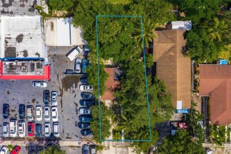2621 NW 32nd Street Miami FL 33142