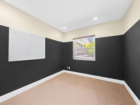 642 NE 3rd Avenue Fort Lauderdale FL 33304