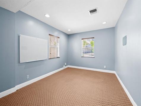 642 NE 3rd Avenue Fort Lauderdale FL 33304