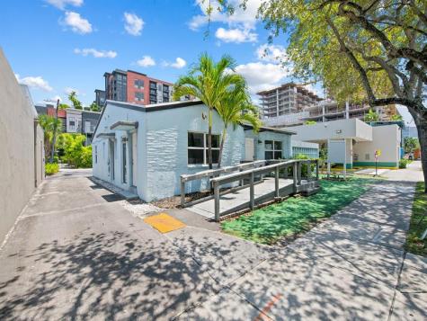 642 NE 3rd Avenue Fort Lauderdale FL 33304