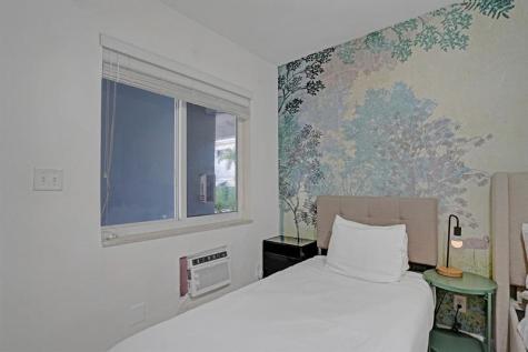 340 Desoto Street Hollywood FL 33019