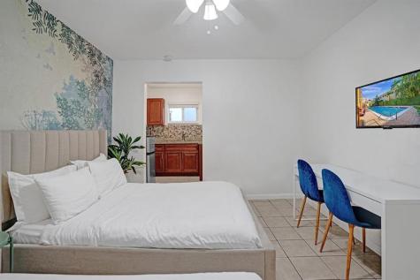 340 Desoto Street Hollywood FL 33019