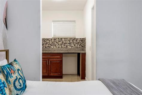 340 Desoto Street Hollywood FL 33019