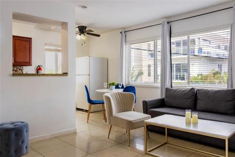 340 Desoto Street Hollywood FL 33019