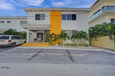 340 Desoto Street Hollywood FL 33019