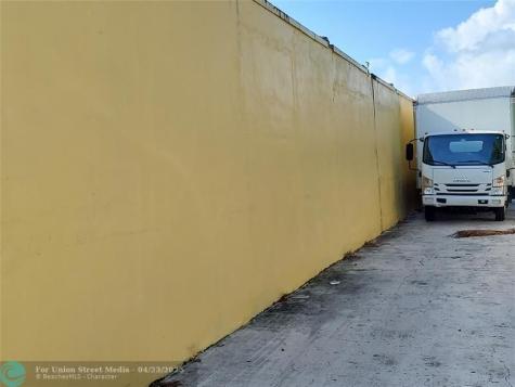 3001 NE 6 Avenue Wilton Manors FL 33334