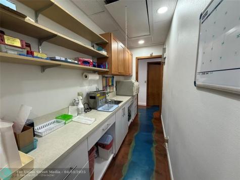 8200 W Sunrise Boulevard Plantation FL 33322