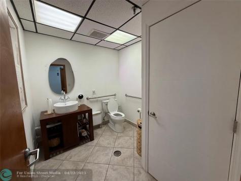 8200 W Sunrise Boulevard Plantation FL 33322