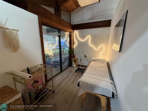 8200 W Sunrise Boulevard Plantation FL 33322