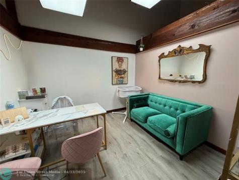 8200 W Sunrise Boulevard Plantation FL 33322