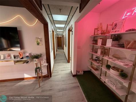 8200 W Sunrise Boulevard Plantation FL 33322