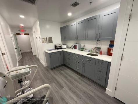 8200 W Sunrise Boulevard Plantation FL 33322