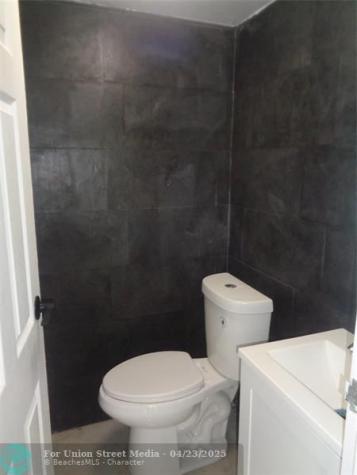 2323 NW 19th Street Fort Lauderdale FL 33311