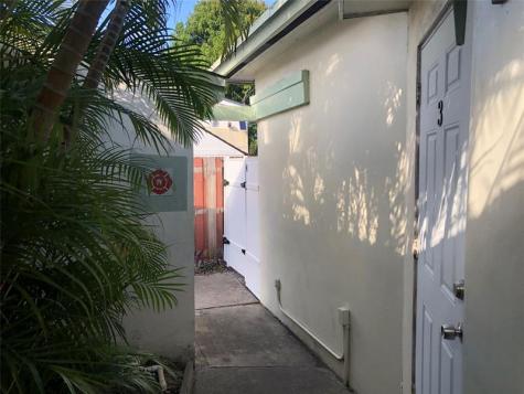 812 NE 15 Avenue Fort Lauderdale FL 33304