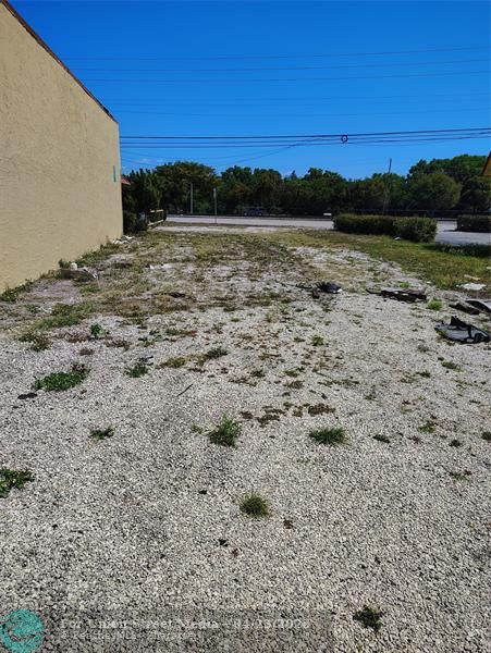 N 1829 Dixie Highway Pompano Beach FL 33060