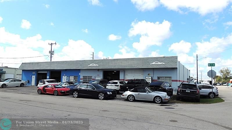 4431 NE 11 Avenue Oakland Park FL 33334