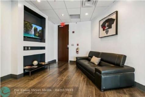 121 S Orange Avenue Other City - In The State Of Florida FL 32801