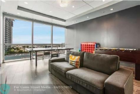 121 S Orange Avenue Other City - In The State Of Florida FL 32801