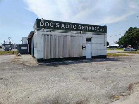 805 N Parrott Avenue Okeechobee FL 34972