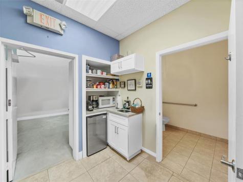 4851 W Hillsboro Boulevard Pompano Beach FL 33073