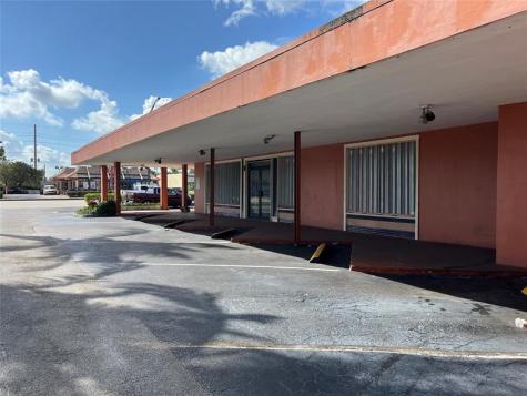 1361 E Commercial Boulevard Oakland Park FL 33334