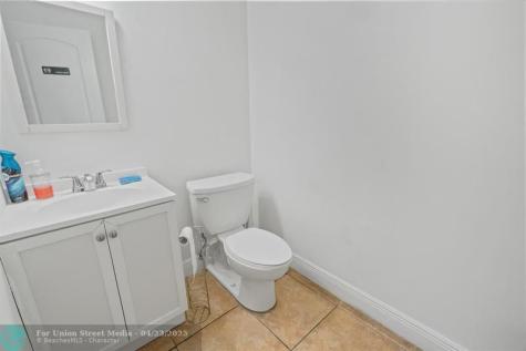 2331 N State Road 7 Lauderdale Lakes FL 33313