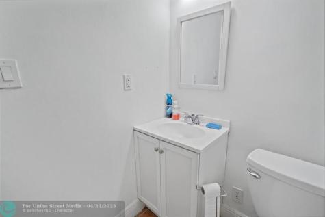 2331 N State Road 7 Lauderdale Lakes FL 33313