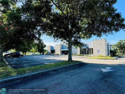 346 E Royal Palm Street Lake Placid FL 33852