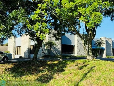 346 E Royal Palm Street Lake Placid FL 33852