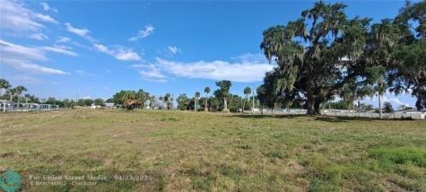 TBD Highway 441 SE Okeechobee FL 34974