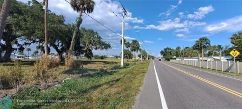 TBD Highway 441 SE Okeechobee FL 34974