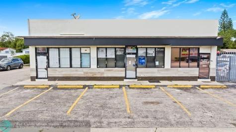 2467-2471 Pembroke Road Hollywood FL 33020
