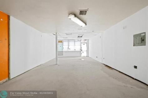 2467-2471 Pembroke Road Hollywood FL 33020